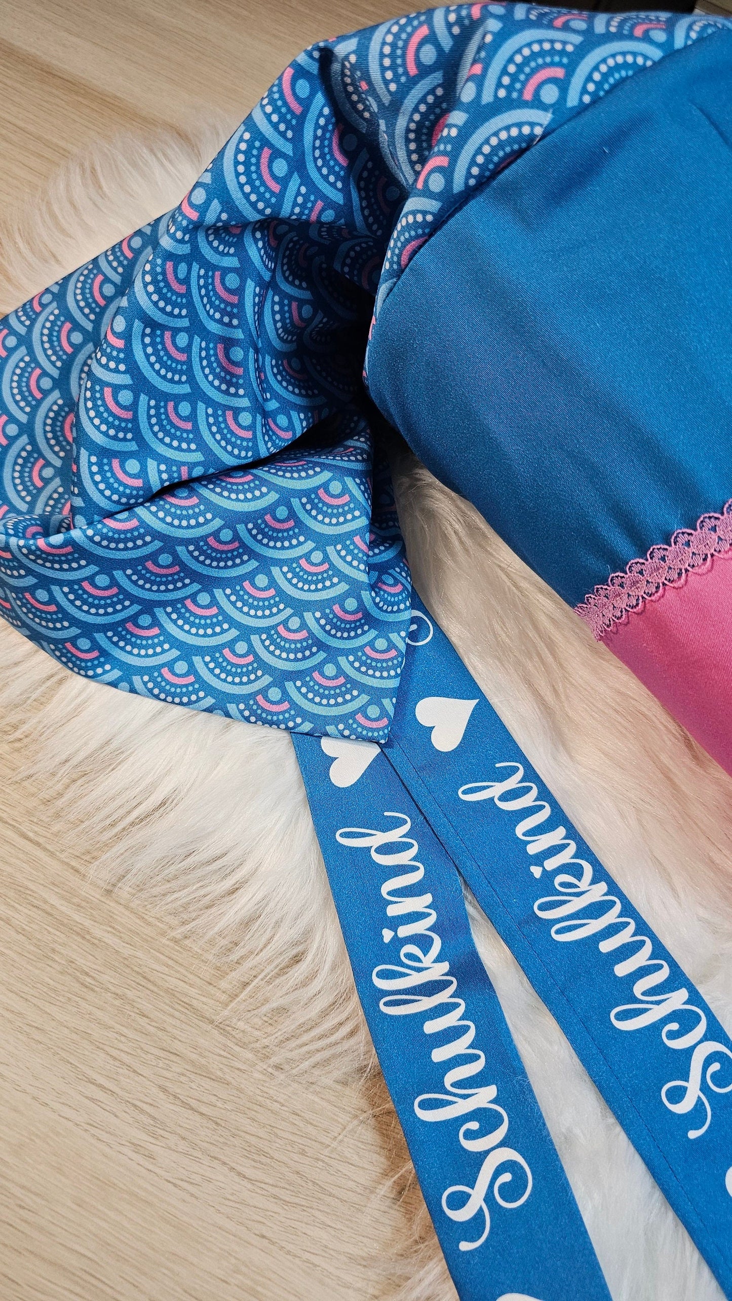 Schultüte mit Applikation / Stickerei / Stickmotiv - 70cm - Meerjungfrau auf Regenbogen Bogen - ST58