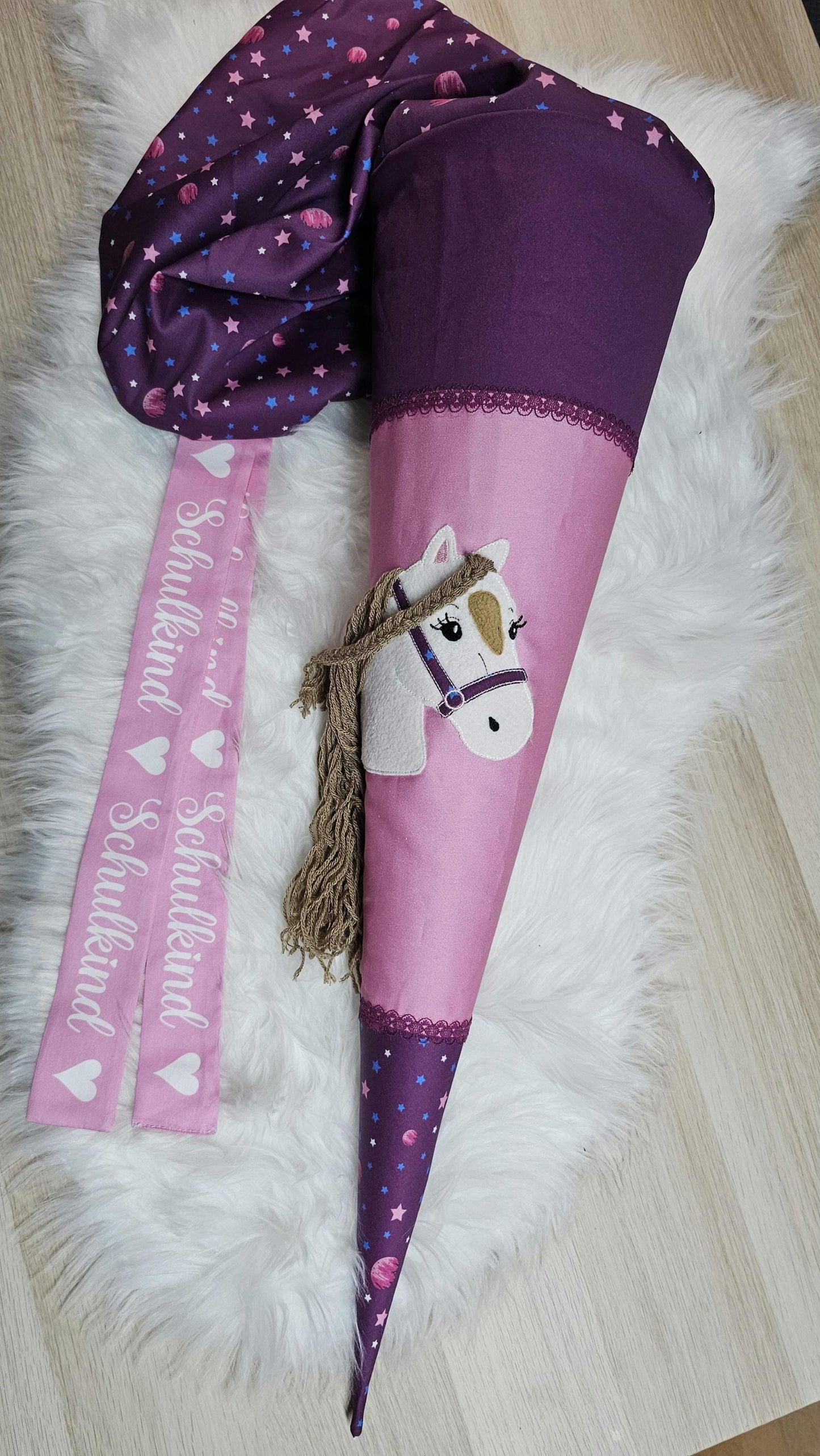 Schultüte mit Applikation / Stickerei / Stickmotiv - 70cm - Pferd auf Sterne und Planeten - ST190