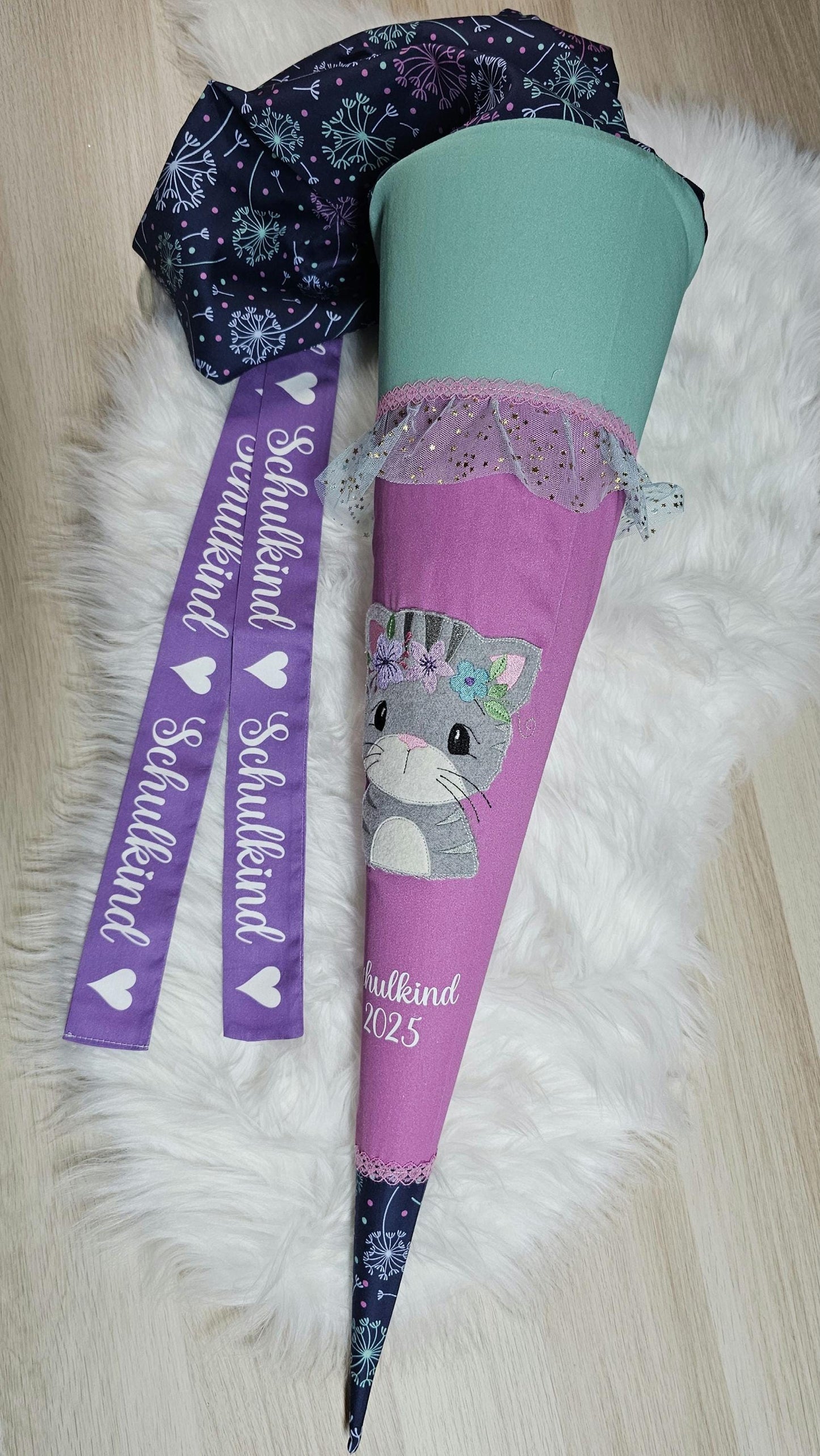 Schultüte mit Applikation / Stickerei / Stickmotiv - 70cm - Katze auf Pusteblume - ST141