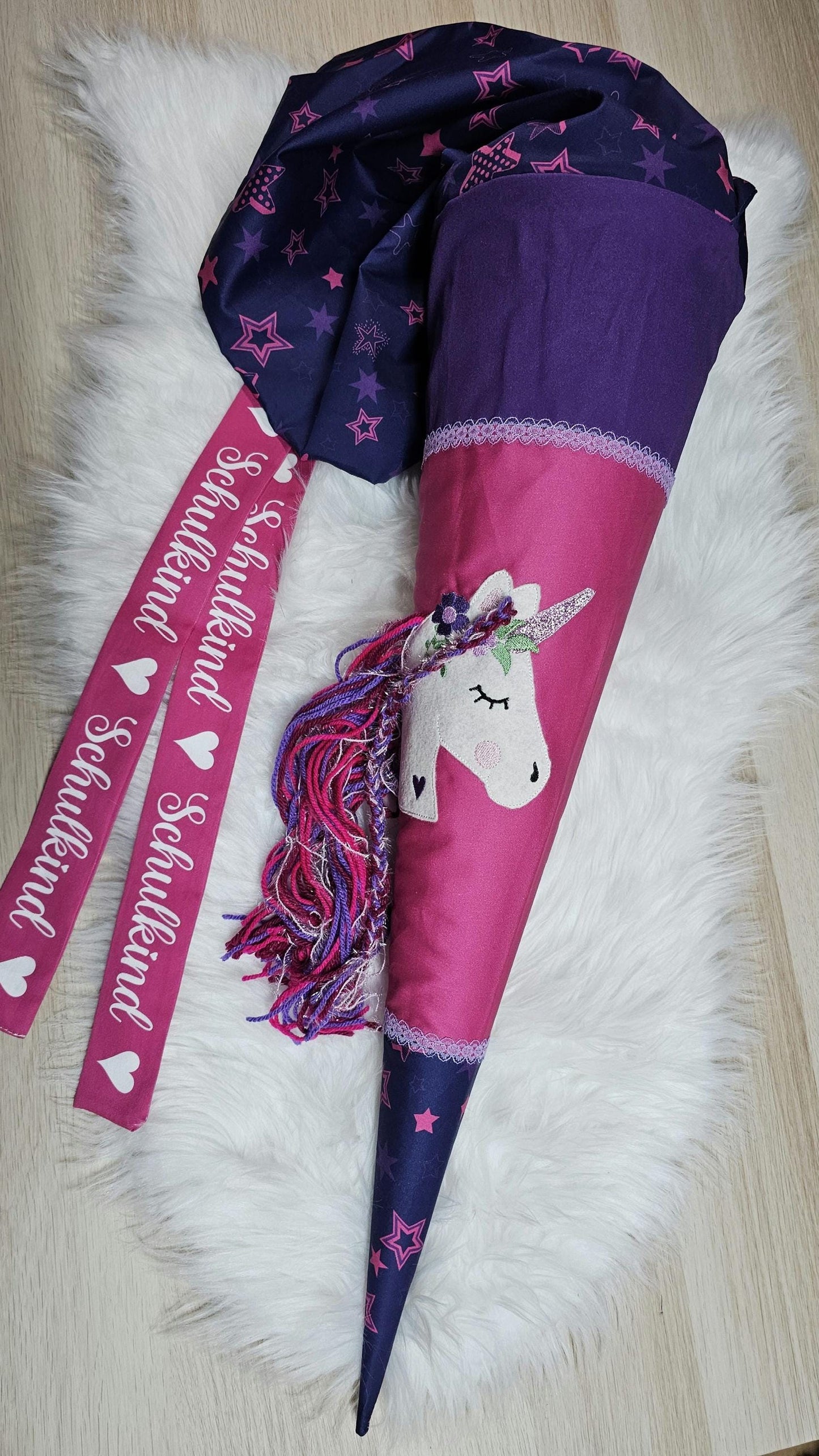 Schultüte mit Applikation / Stickerei / Stickmotiv - 70cm - Einhorn auf Pink Stars Peggy - ST162
