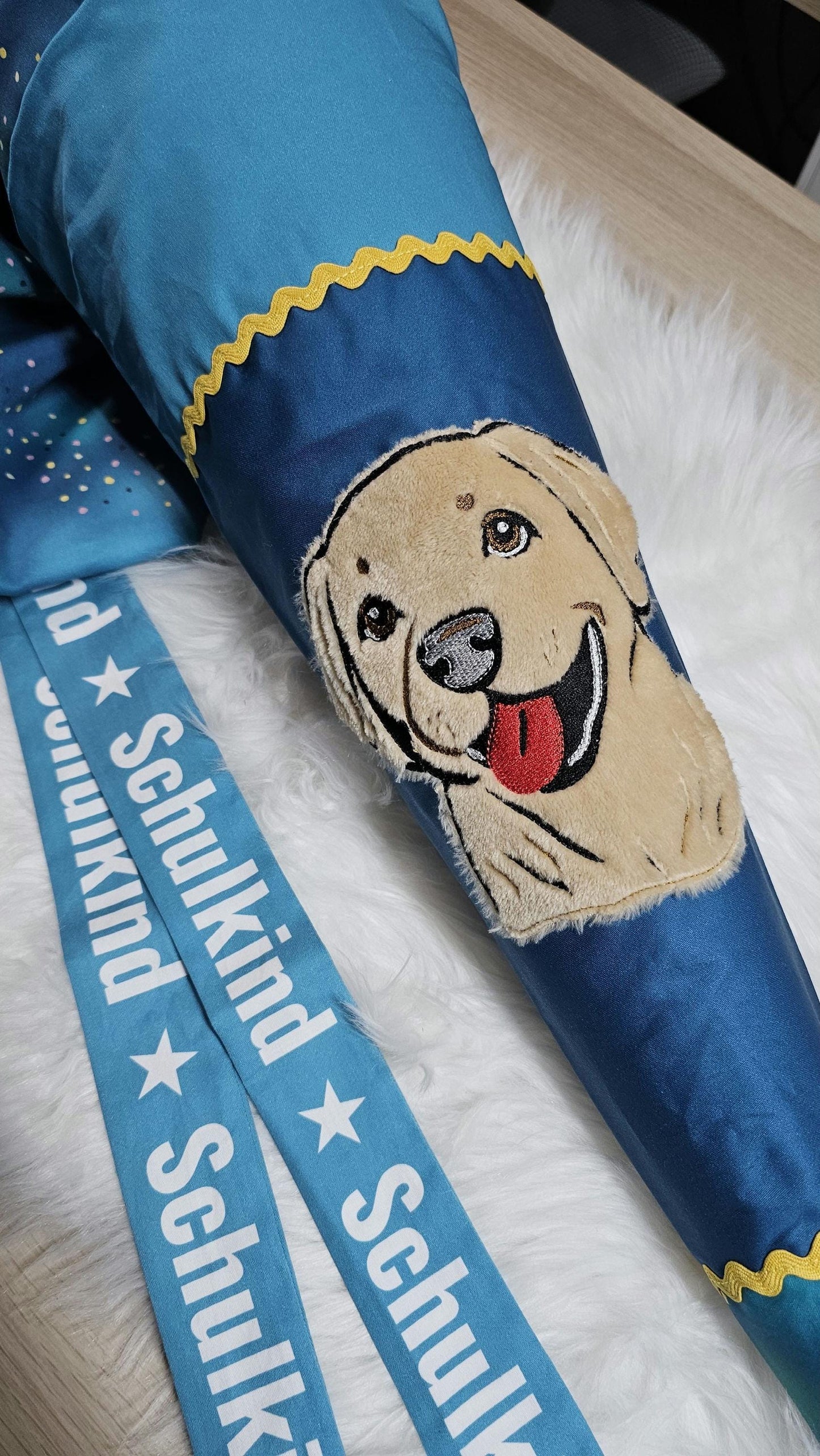 Schultüte mit Applikation / Stickerei / Stickmotiv - 70cm - Hund auf Freiheit Türkis - ST159
