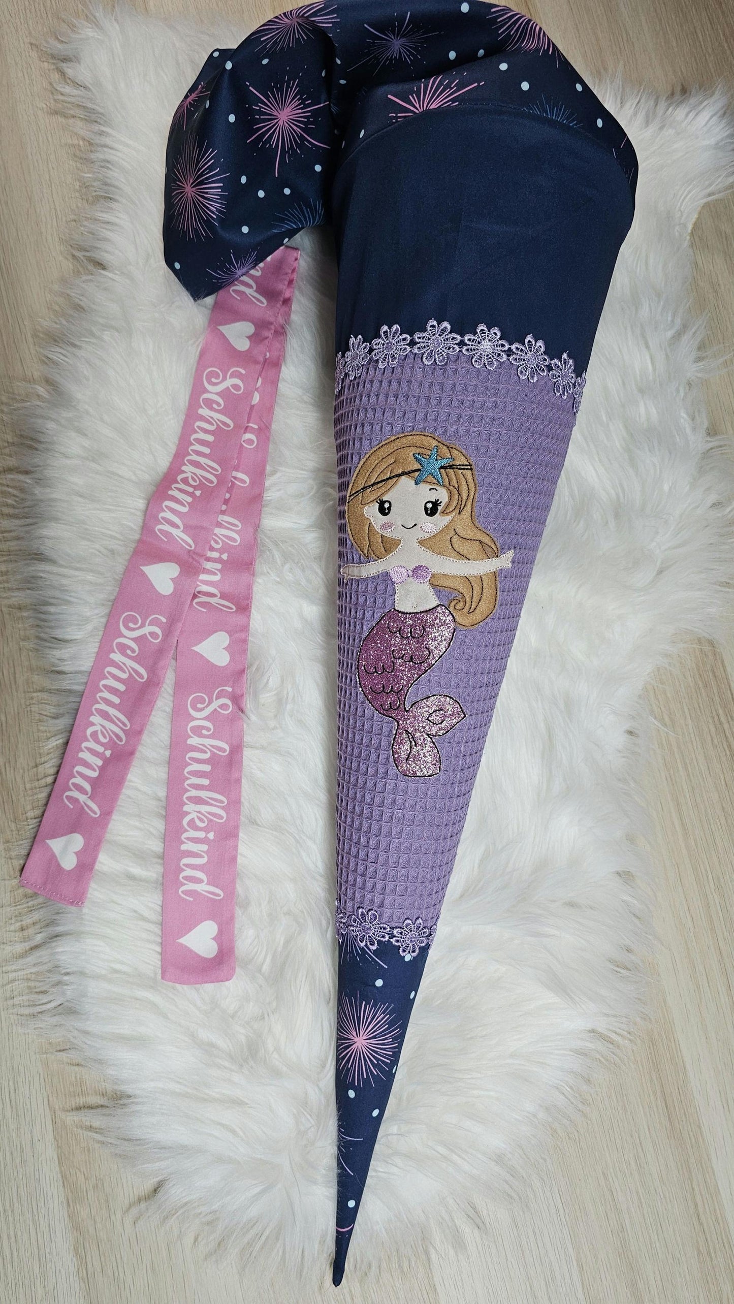 Schultüte mit Applikation / Stickerei / Stickmotiv - 70cm - Meerjungfrau auf Unterwasser Feuerwerk - ST147