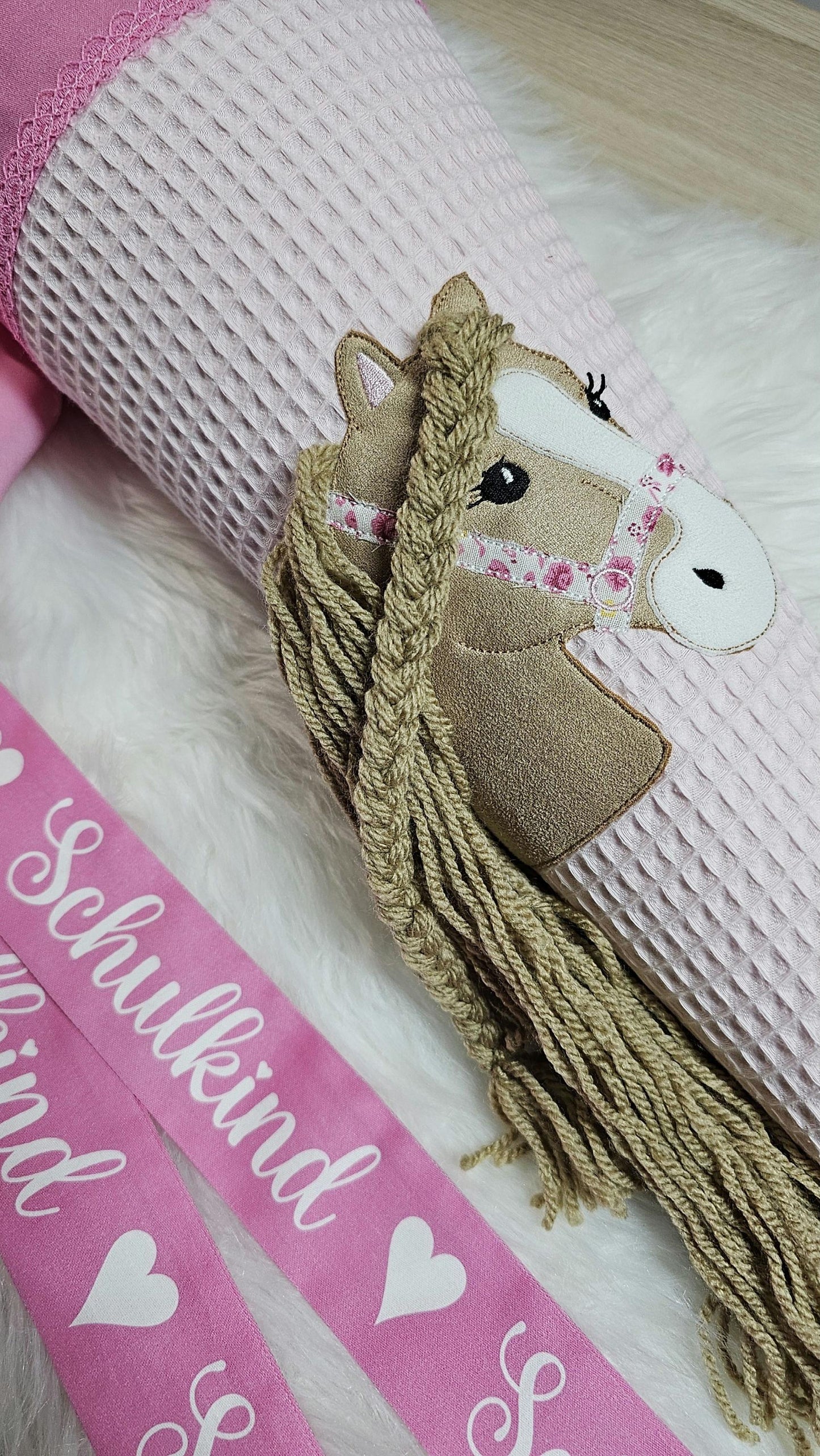 Schultüte mit Applikation / Stickerei / Stickmotiv - 70cm - Pferd auf Sterne Rosa - ST133