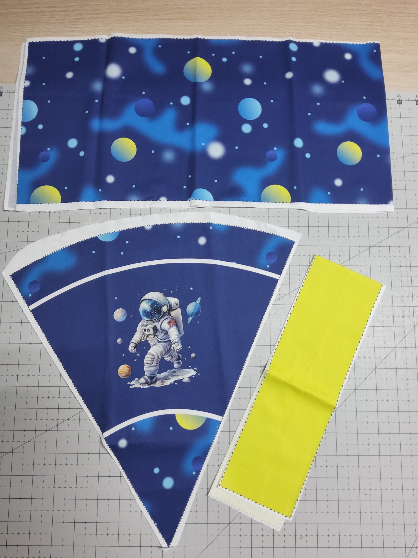 Sofortkauf 35cm: 35 cm (Geschwistertüte) aus Baumwolle als Nähset - "Alien Abenteuer- Astronaut" - wie abgebildet