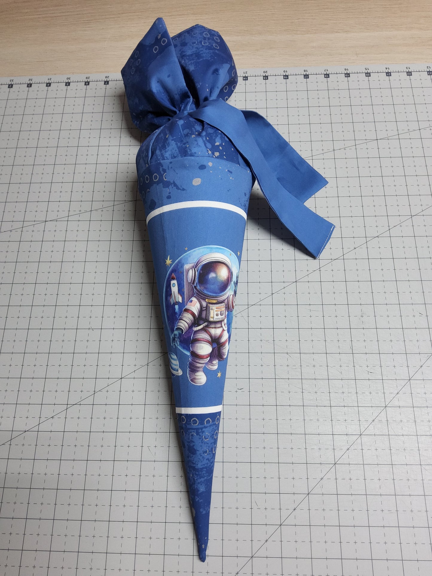 Sofortkauf 35cm: Zuckertüte mit Rohling 35 cm "Astronaut"(Geschwistertüte) - wie abgebildet