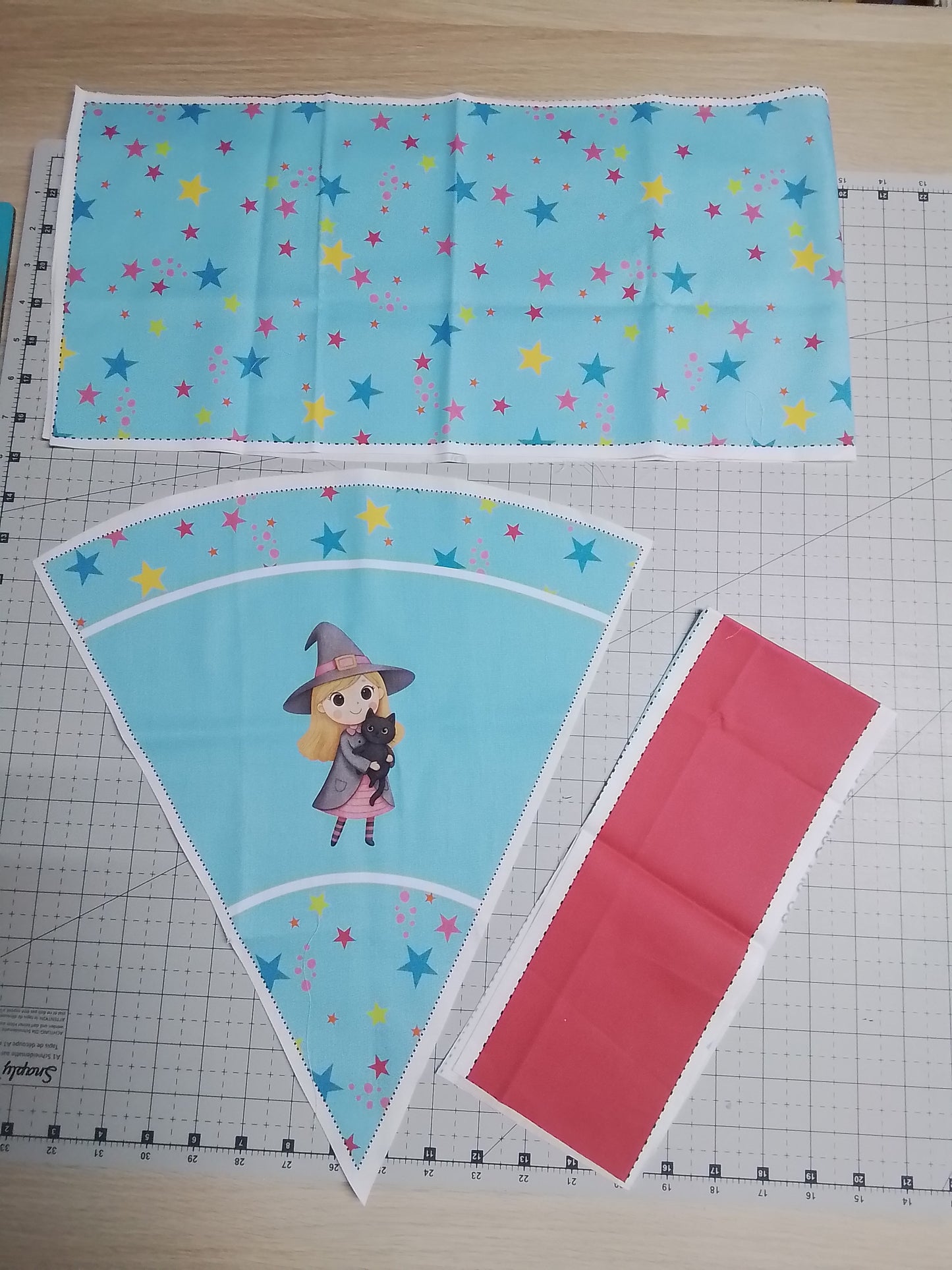 Sofortkauf 35cm: 35 cm (Geschwistertüte) aus Baumwolle als Nähset "Hexe mit Katze auf Zaubersterne" - wie abgebildet
