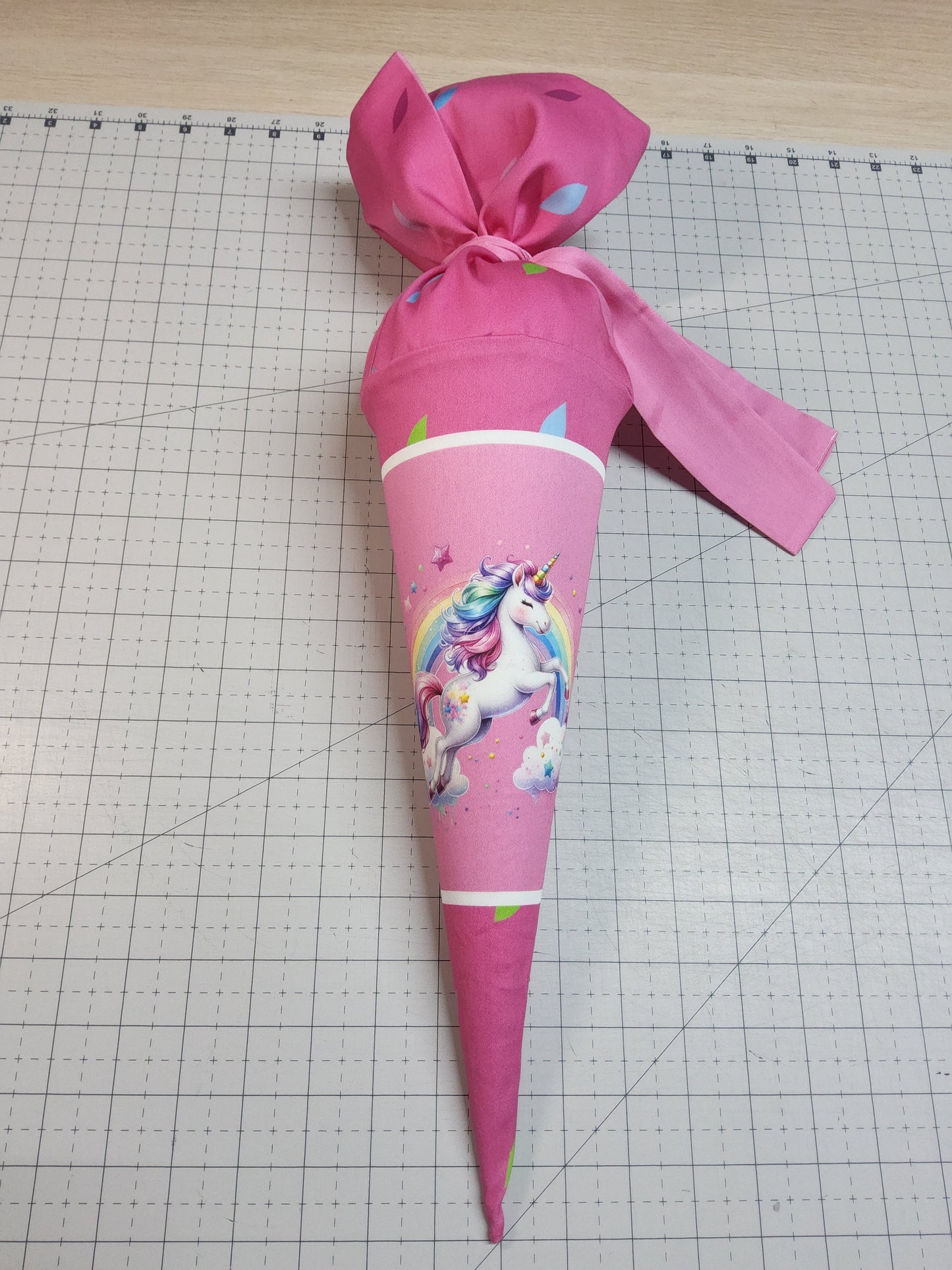 Sofortkauf 35cm: 35 cm (Geschwistertüte) aus Baumwolle als Nähset "Einhorn auf Candybar"- wie abgebildet