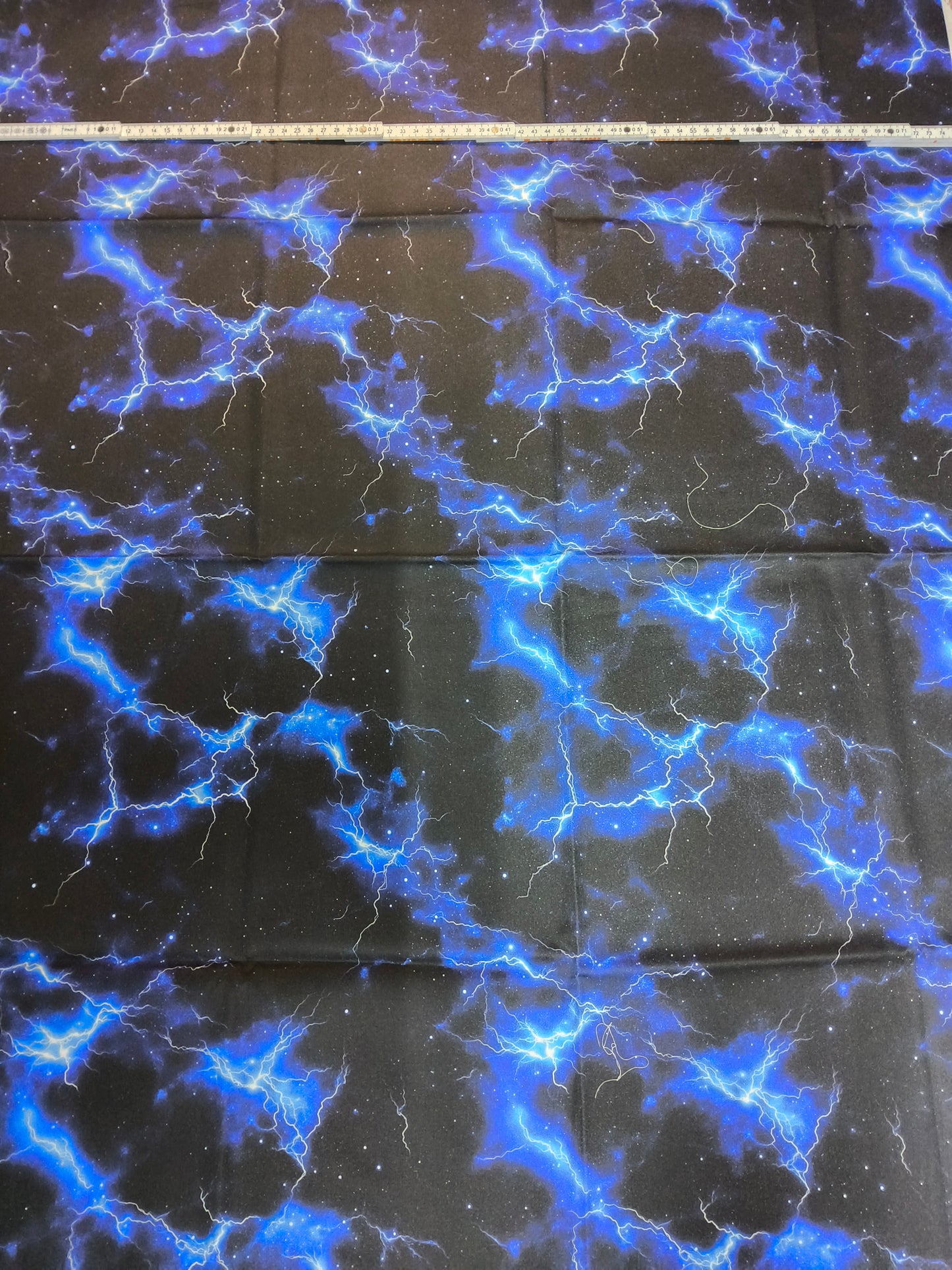 Sofortkauf: Baumwolle- Meterware ca. 100 x 75 cm - " Gewitter im Weltall " ( Nr. 151)