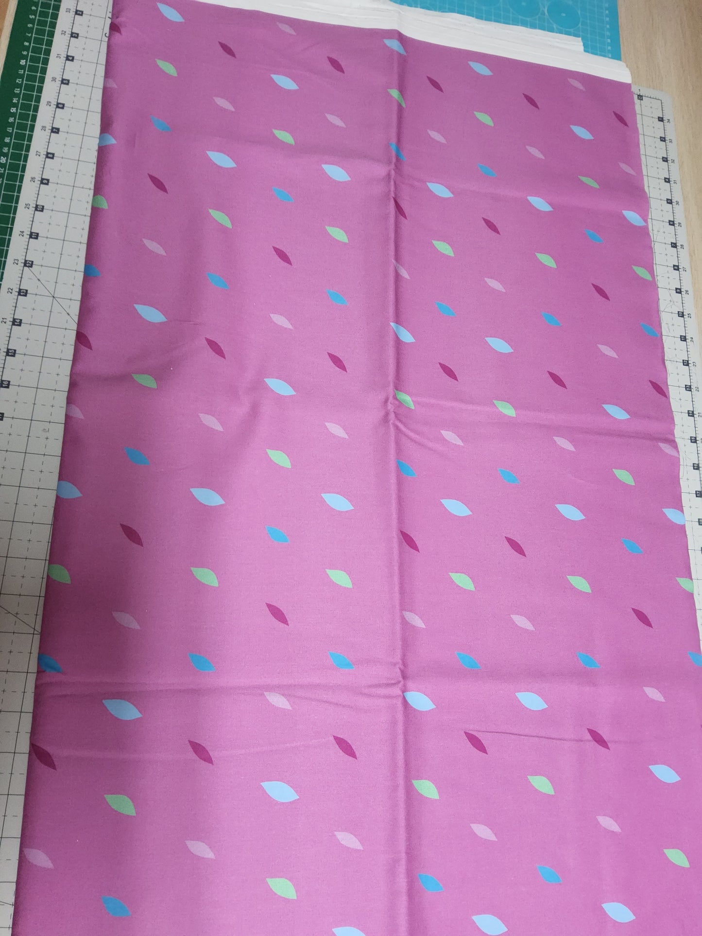 Sofortkauf: Baumwolle Stoffereste ca. 100 x 150 cm "Candybar" (Farbe weicht bisschen ab) wie abgebildet