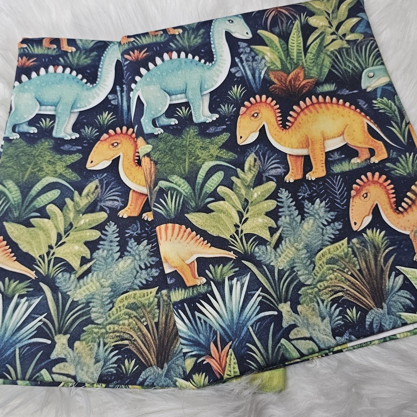 Sofortkauf: Baumwolle ca. 150 x 100 cm - Dinos im Dschungel