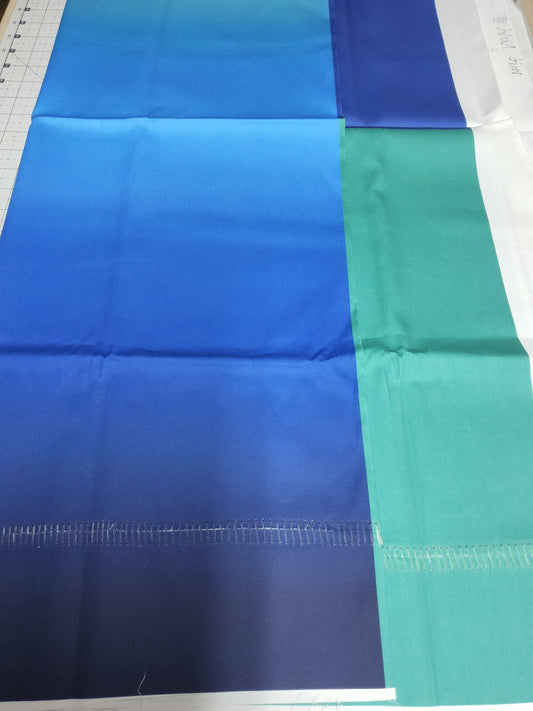 Sofortkauf: Baumwolle Stoffmix ca. 150 x 100 cm - "Farbverlauf grün-" (Naht-siehe Bild)