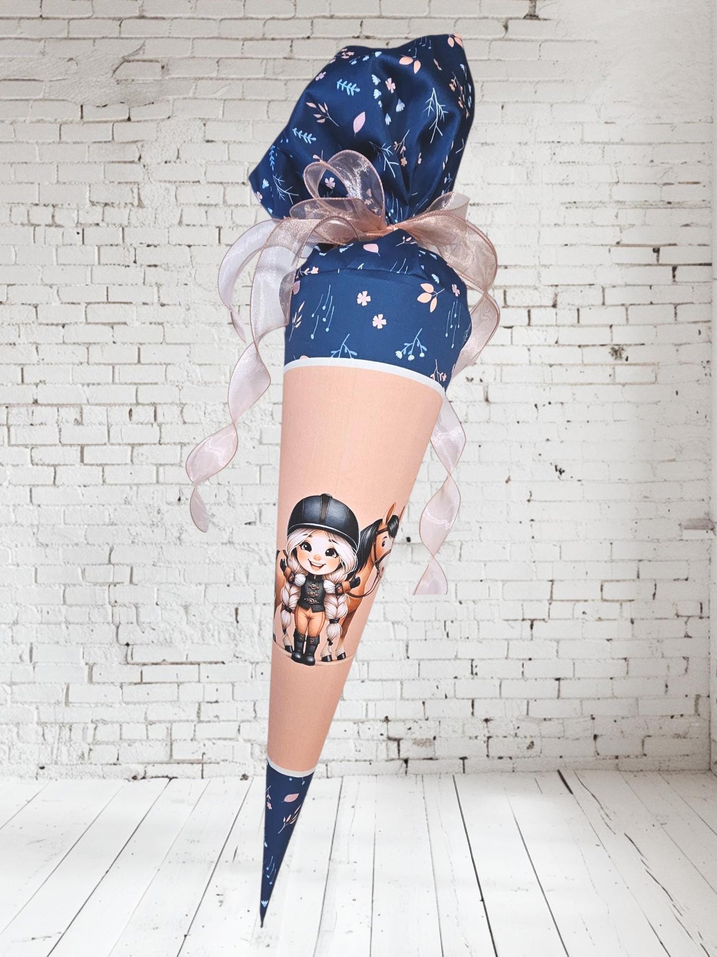 Schultüte mit Bügelbild / Transfer - 70cm oder 85cm - Reiterin mit Pferd auf Wilde Blumen Altrosa - AS1