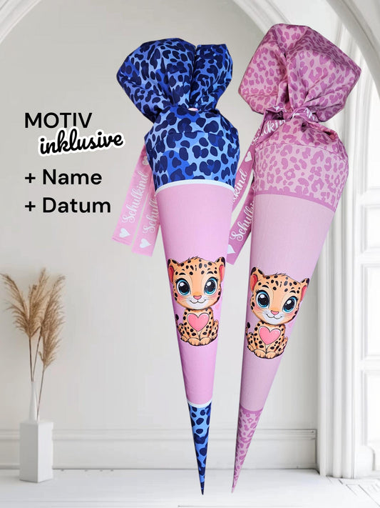 Schultüte mit Motiv (Bügelbild / bedruckt) - 70cm oder 85cm - Baby Gepard auf Blue Gepard oder Pink Leo inklusive Name und Datum