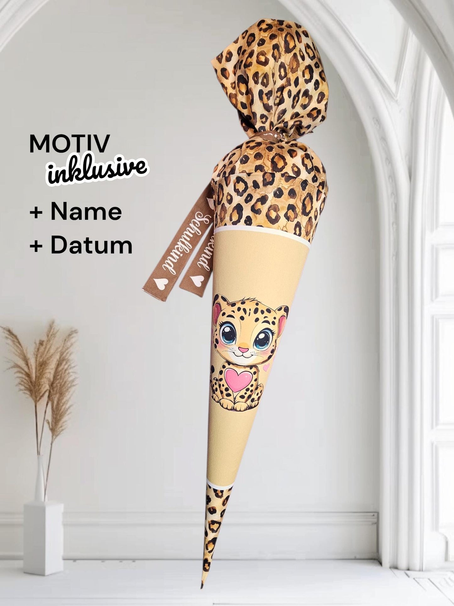 Schultüte mit Motiv (Bügelbild / bedruckt) - 70cm oder 85cm - Baby Gepard auf Leopard Stoff inklusive Name und Datum