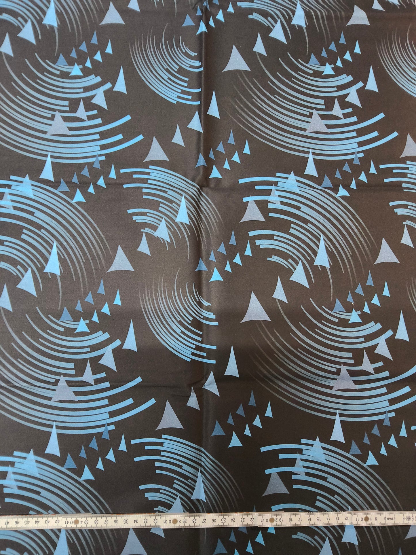 Sofortkauf: Baumwolle-Meterware ca. 150 x 49 cm - " Drachenzacken" (Nr. 160)