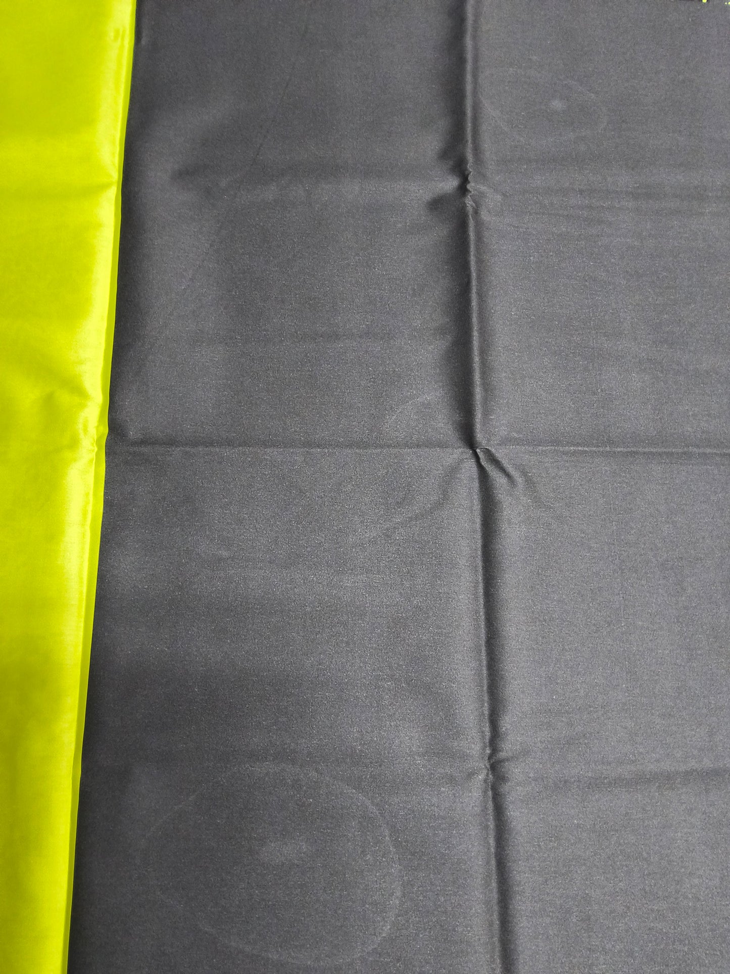 Sofortkauf: Baumwolle Stoffmix  ca. 150 x 100 cm -"Traktorspuren" - Fehler 2 Flecken auf grau - siehe Bild - Nr. 116