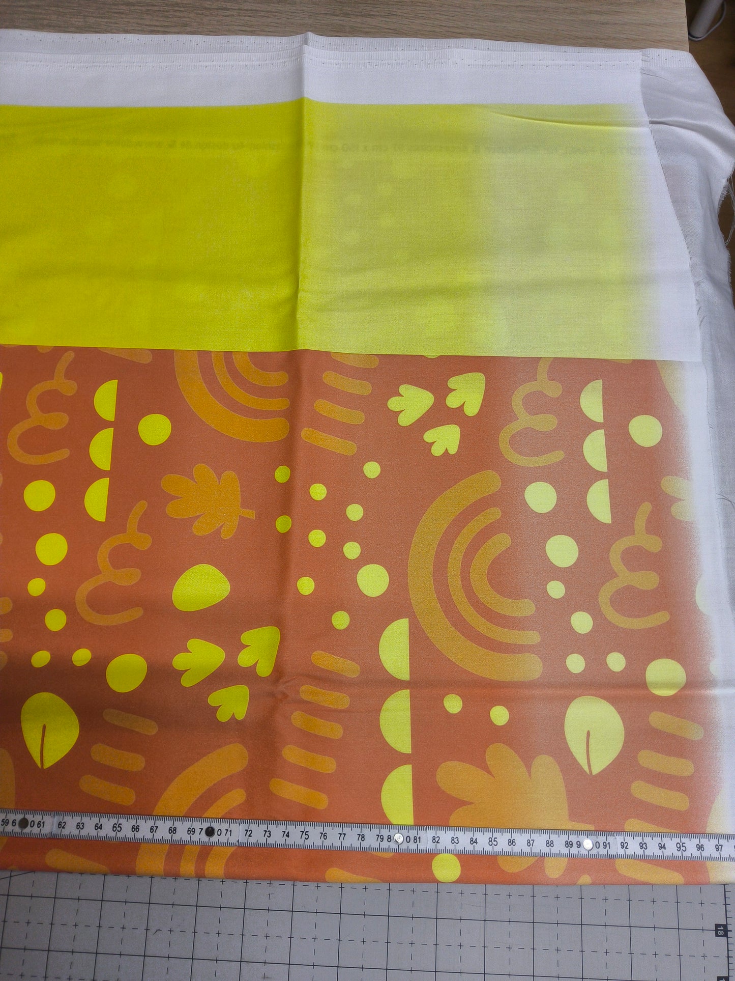 Sofortkauf: Baumwolle Stoffmix  ca. 150 x 100 cm - " Express orange " ( Farbe läuft aus -siehe Bild-Nr. 138 )