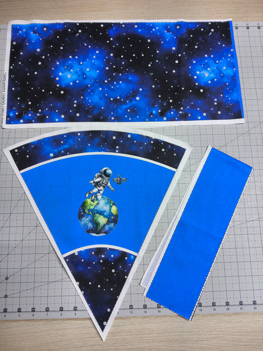 Sofortkauf DIY: 35 cm (Geschwistertüte) aus Baumwolle als Nähset - " Astronaut auf Stella blue "  - wie abgebildet - ( Nähset Geschwistertüte Nr. 123 )