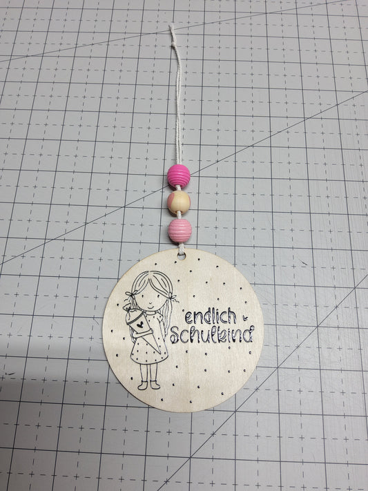 Sofortkauf: Anhänger - wie abgebildet (Schulkind-Mädchen)