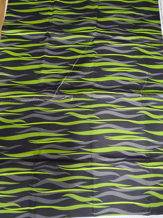 Sofortkauf: Baumwolle Stoffmix  ca. 150 x 100 cm -"Waves Grün"- Fehler Naht durchgehend - siehe Bild - Nr. 118
