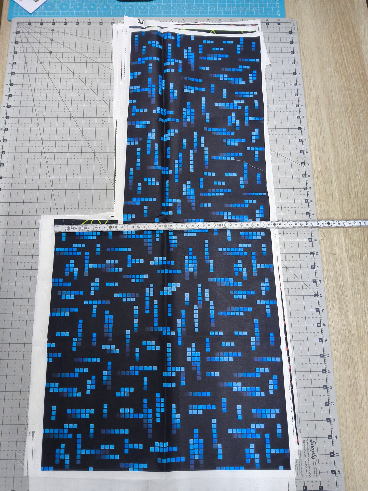 Sofortkauf: Baumwolle STOFFRESTE -  ca. 27 x 80 cm - verschiendene Streifen siehe Bild - (gleiche Stücke - Stoffreste Nr. 13 )