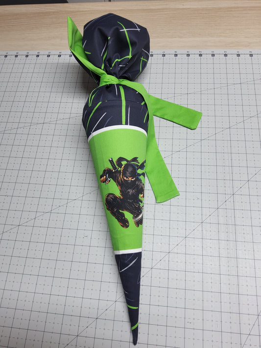 Sofortkauf 35cm: Zuckertüte mit Rohling 35 cm " Ninja" (Geschwistertüte) - wie abgebildet