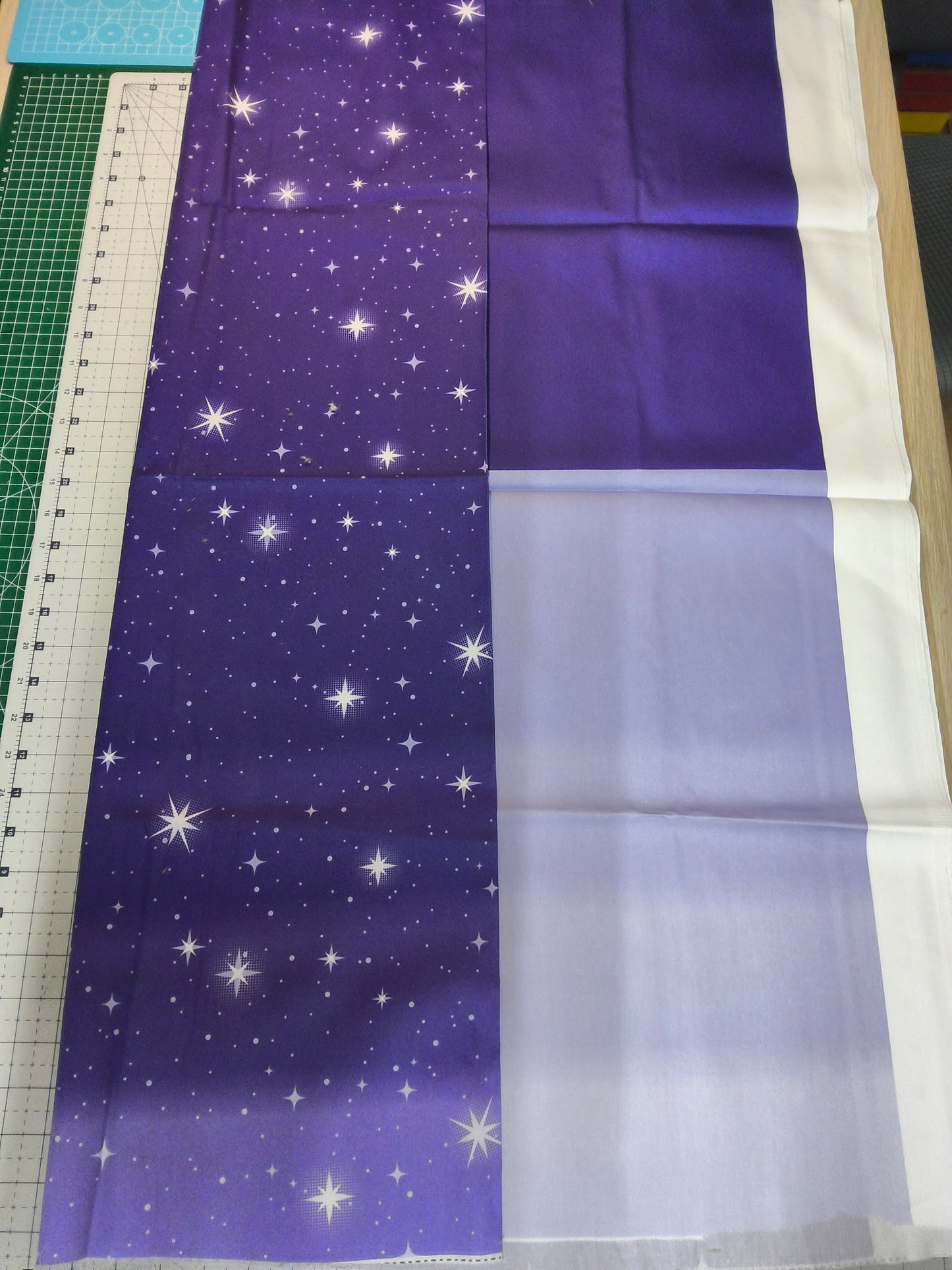 Sofortkauf: Baumwolle Stoffmix ca. 150 x 100 cm - " Galaxy pink "  ( Farbe läuft aus-siehe Bild - Nr. 144 )