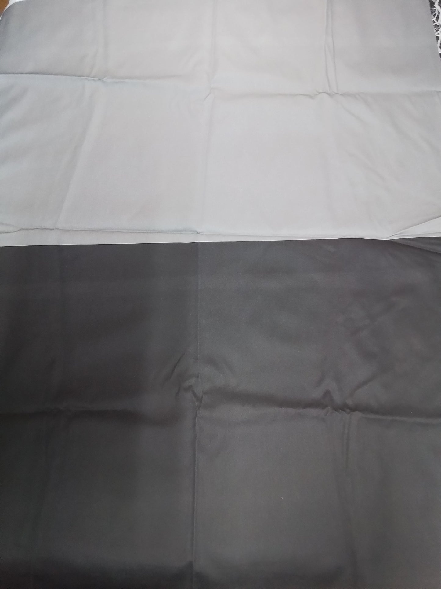 Sofortkauf: Baumwolle Stoffmix  ca. 150 x 100 cm - "Blitze schwarz weiss " ( Kleiner Fleck -siehe Bild-Nr. 013 )