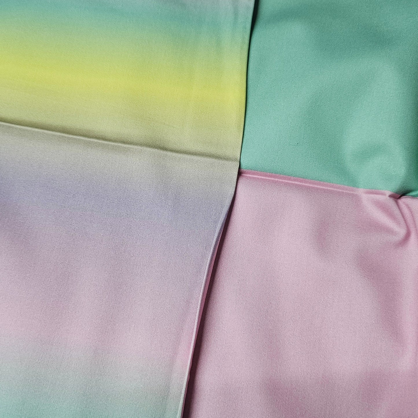 Sofortkauf: Baumwolle Stoffmix  ca. 150 x 100 cm - Kristall Pastell mit rosa und grün