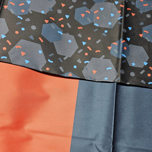 Sofortkauf: Baumwolle Stoffmix  ca. 150 x 100 cm - Rotblaues Feld, Unifarben sind nicht mittig geteilt