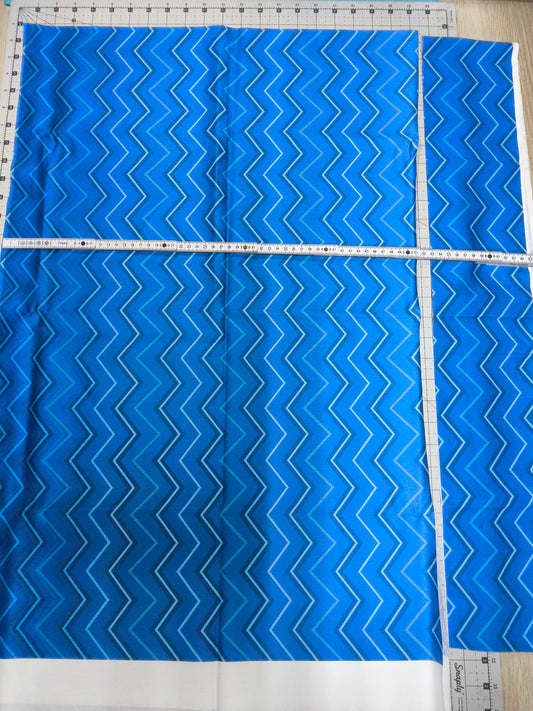 Sofortkauf: Baumwolle-Meterware ca. 150 x 50 cm - " Zick Zack blau" (Nr. 174)